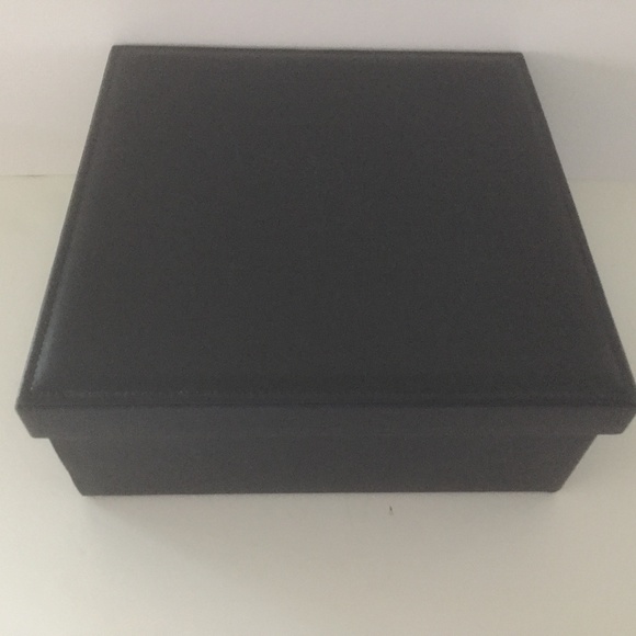 Boucheron Large Blue Box for Jewelry or Other Collectibles/NEW/NEVER USED! - Picture 3 of 9